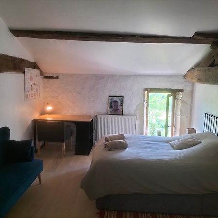 Chambres 2 Personnes Dans Notre Maison Girondine Saint-Martin-de-Lerm Room photo